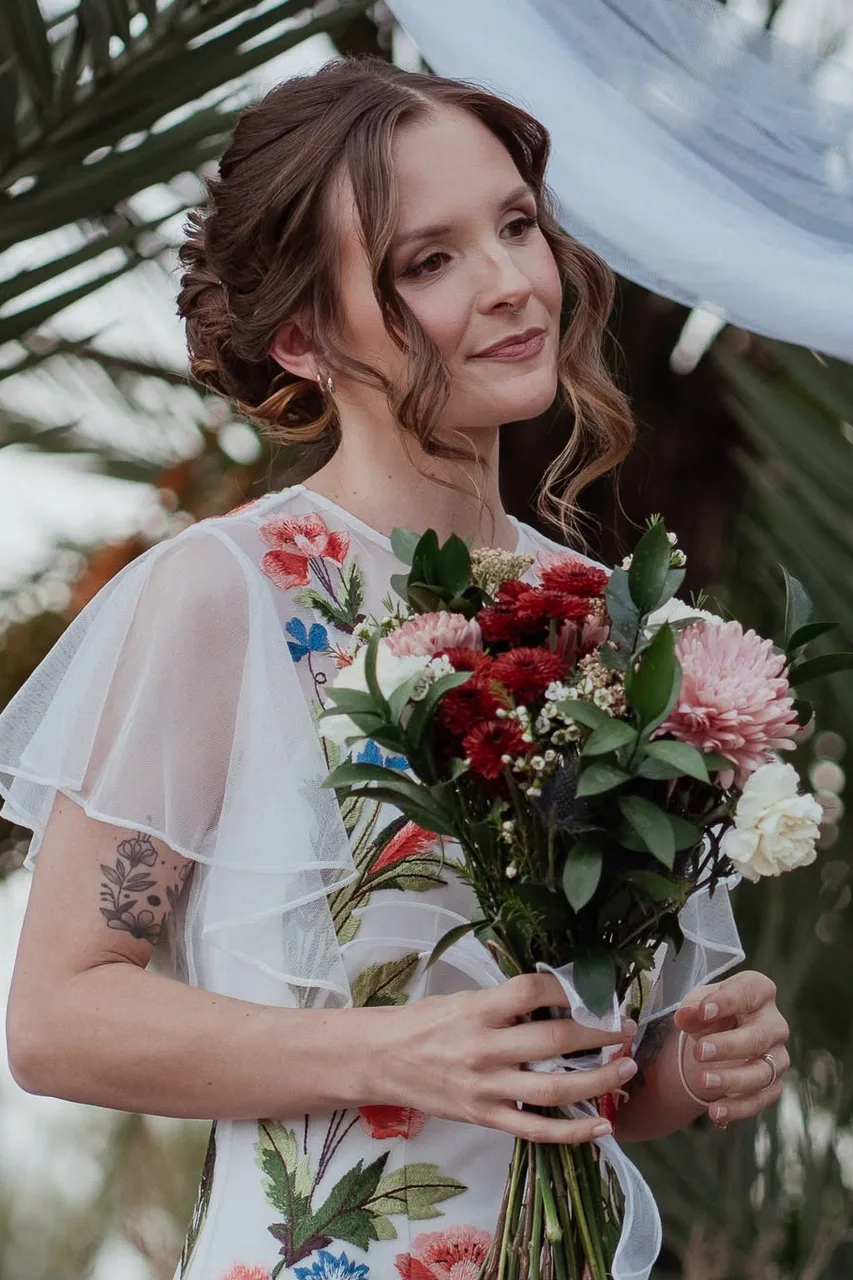 Maquillaje de novia soft glam en tonos cálidos